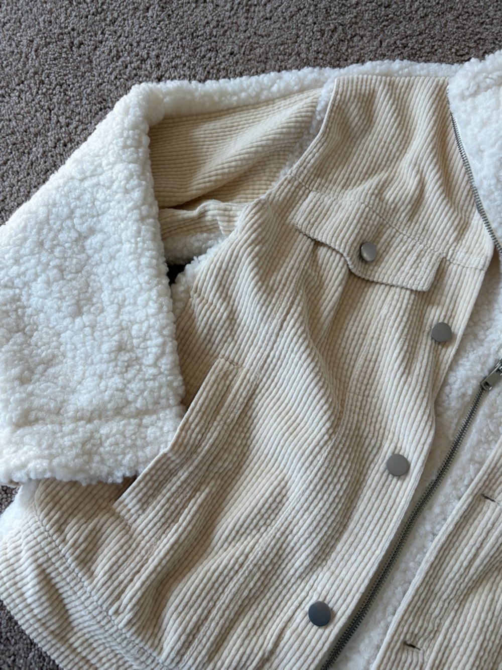 Sherpa/Corduroy Jacket - Picture 2 of 2